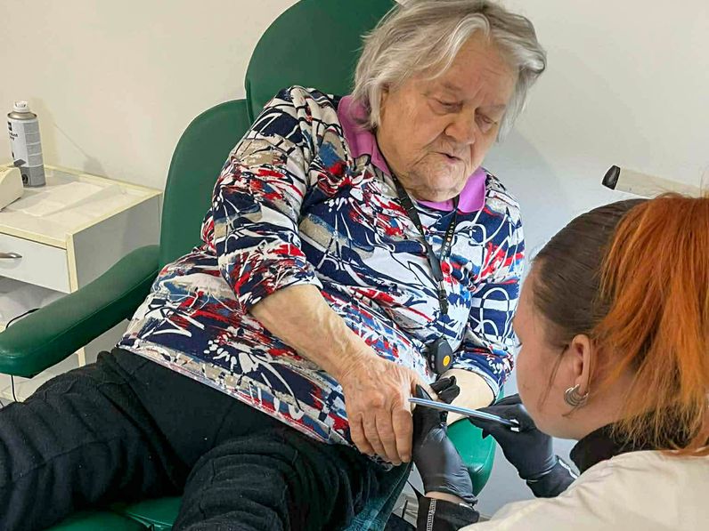 Segíteni jó - különleges program a Handlerben