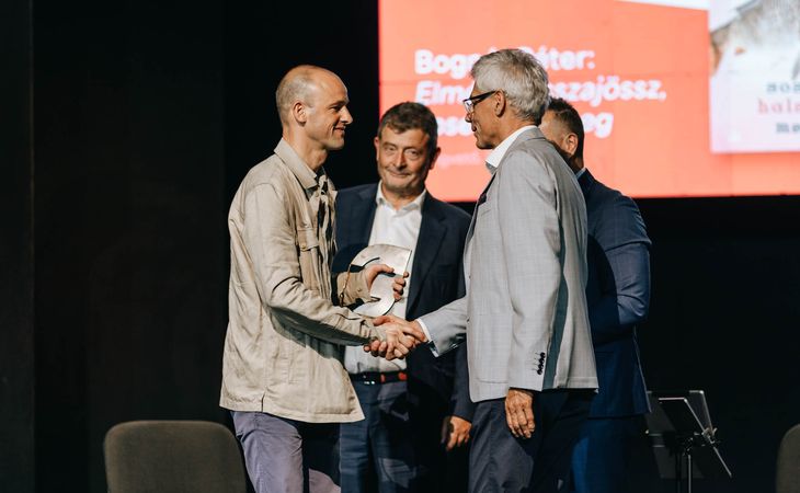 Ilyen volt a hangulat a múlt heti Irodalmi díjátadón