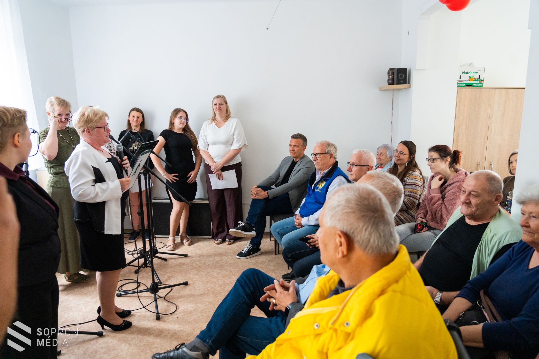 A bátorság és az odafigyelés szimbóluma: a Fehér Bot Napja alkalmából szervezték meg rendezvényüket a soproni látássérültek