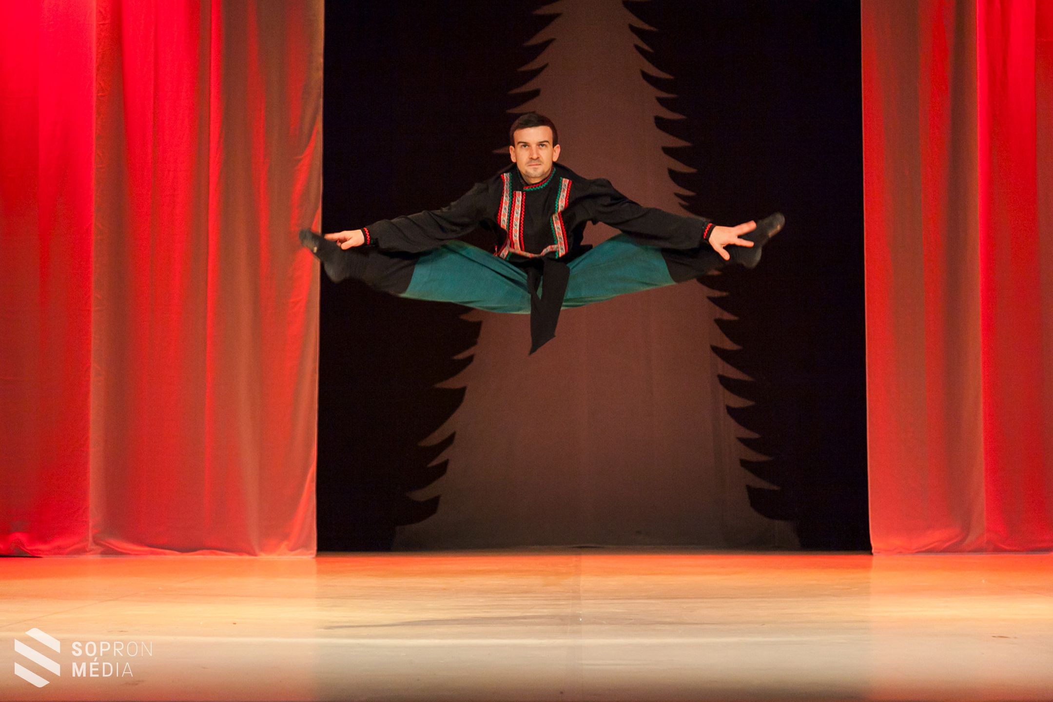 Újra Diótörő! - Orosz táncosok a csapatban