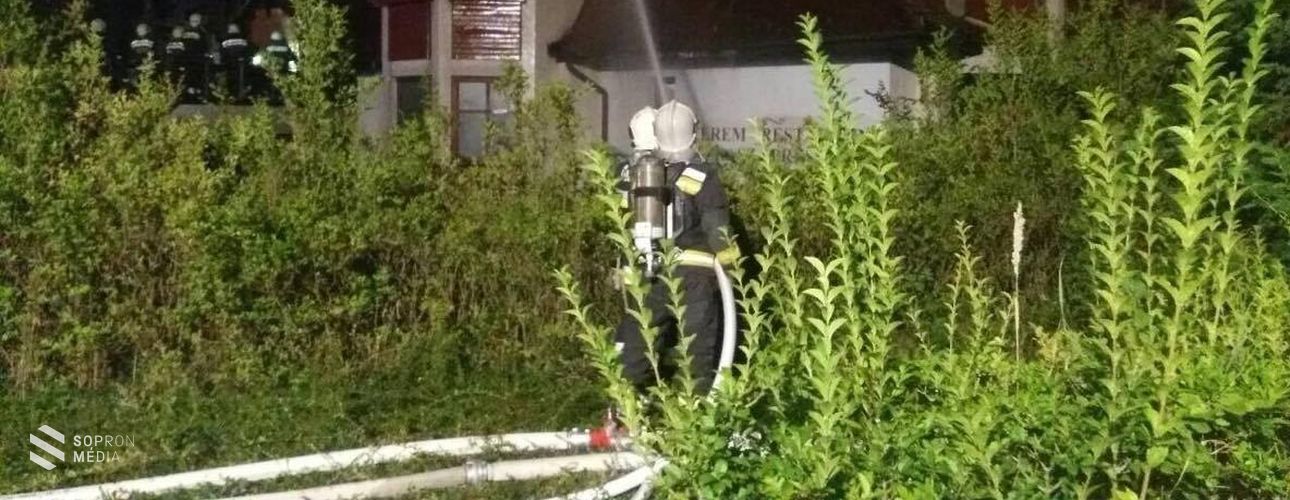Tűz a Lővérekben! Kigyulladt a volt HOTEL KORONA! (videó)