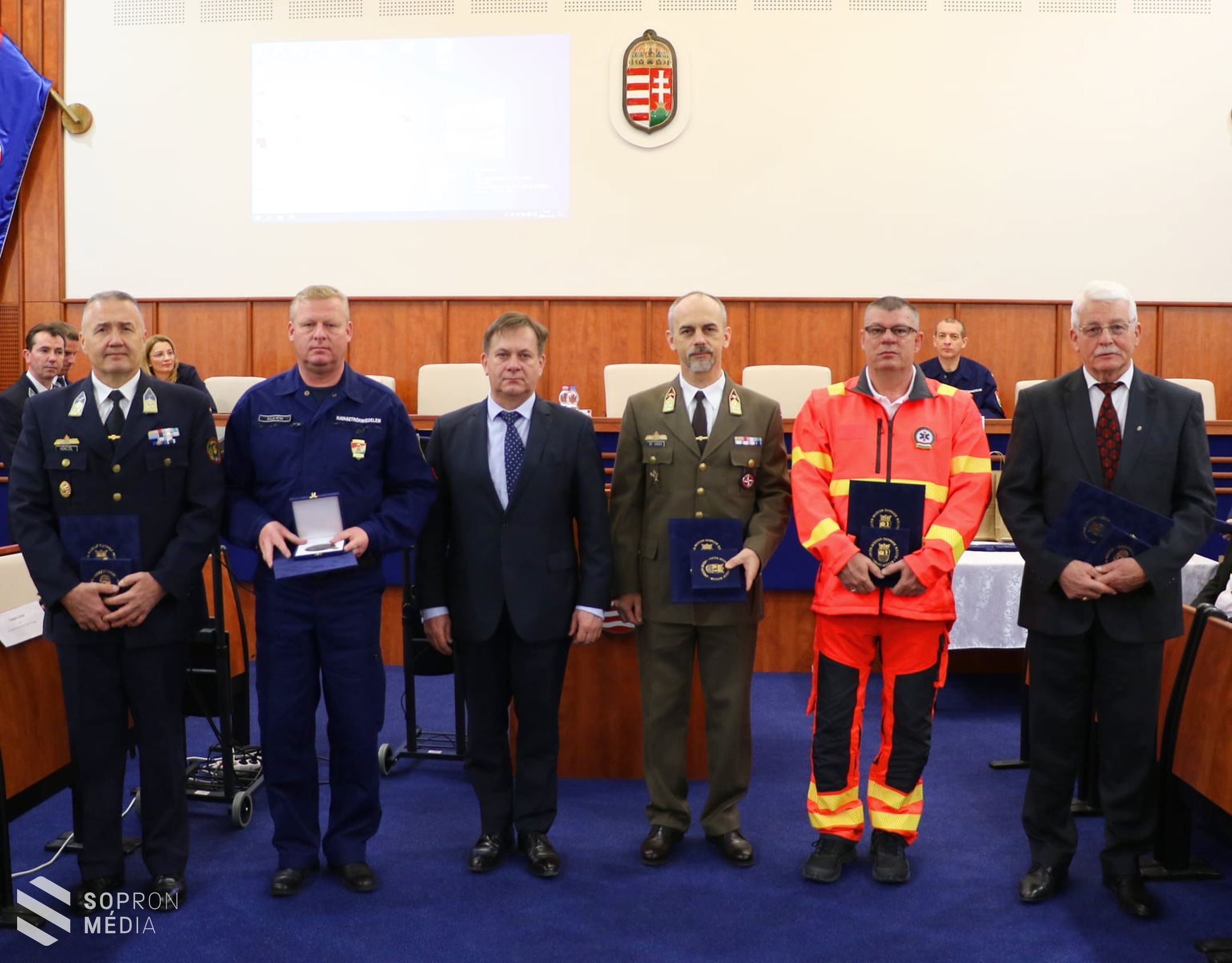 Díjat kapott a Soproni Katasztrófavédelmi Kirendeltség vezetője