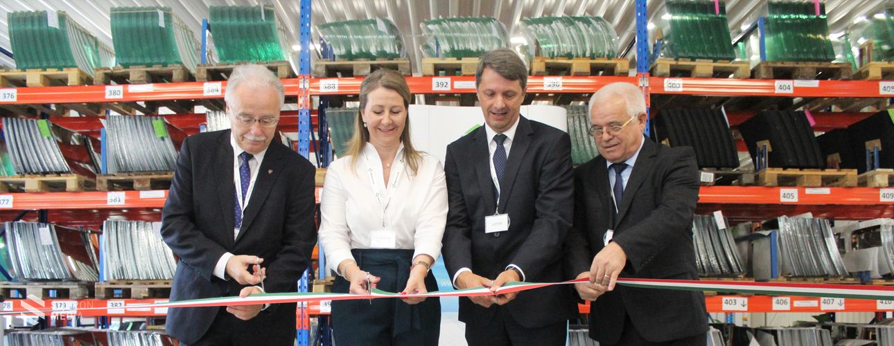 Üzemcsarnokot avatott a HIRSCHLER-GLAS