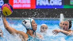 Női vízilabda-találkozók a soproni Lőver Uszodában