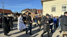 Lakodalmas mulatsággal űzték el a telet Ágfalván