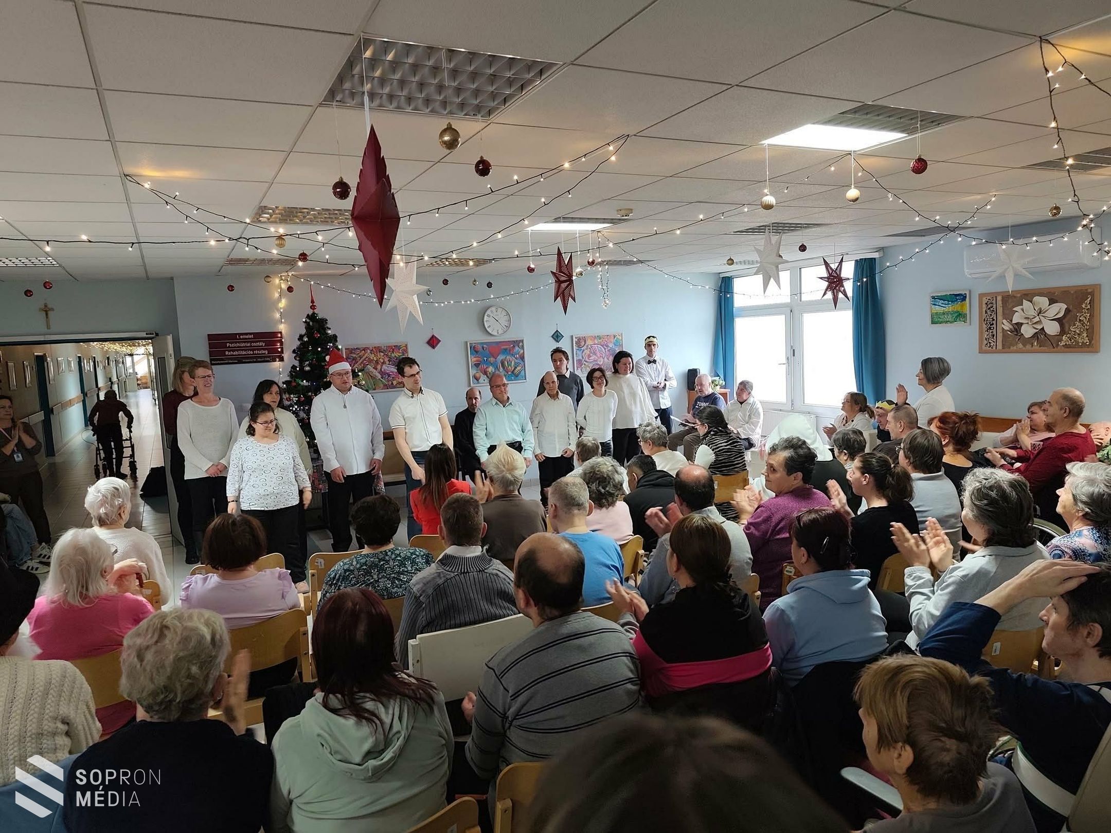 Bensőséges karácsonyi műsor a Pszichiátriai Osztályon
