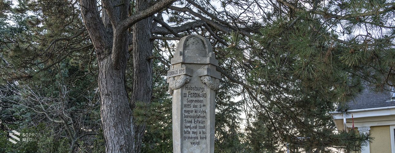 Ahonnan a Koronázó-domb neve ered – egy soproni királyi koronázás emlékei