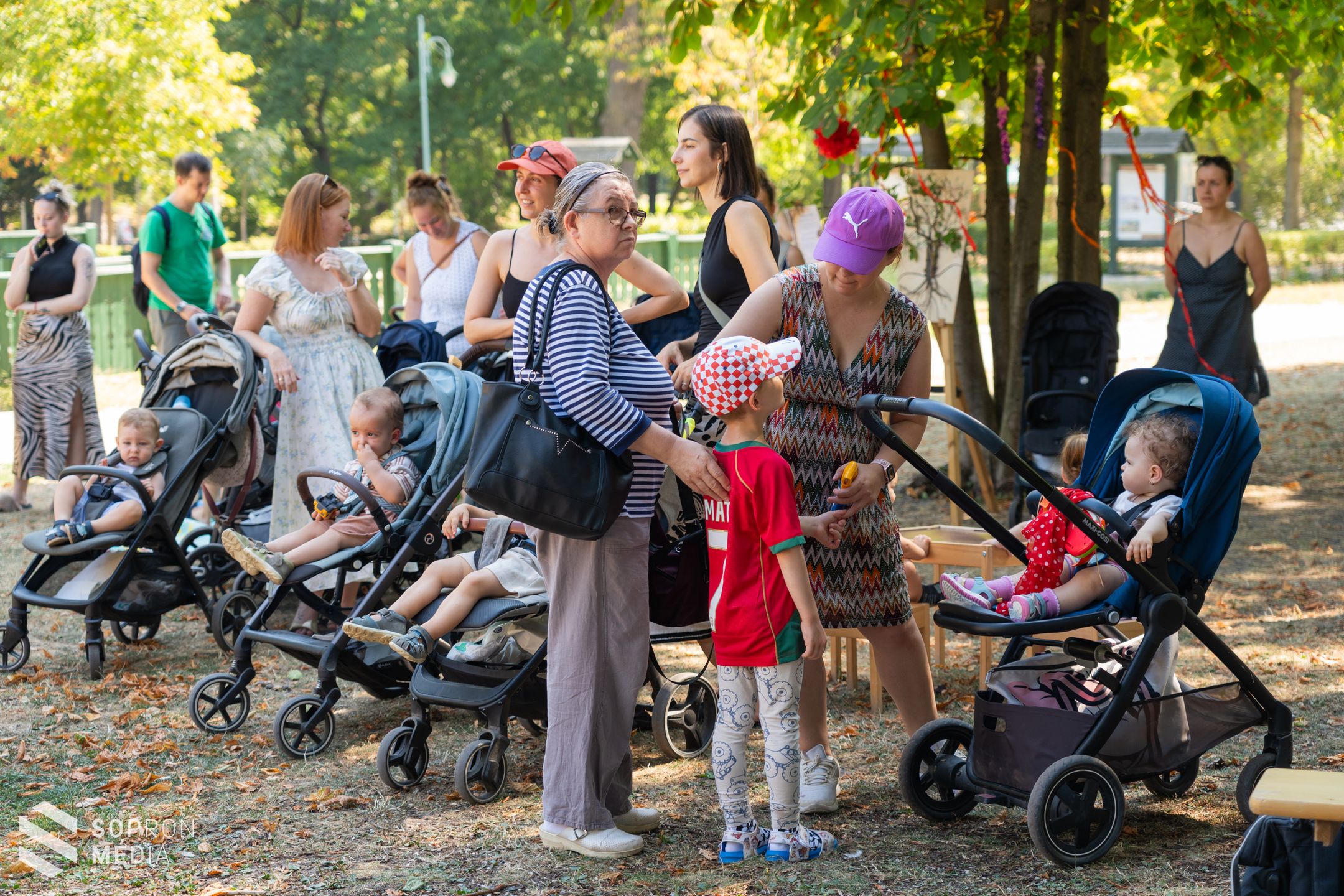 Játékos programokkal hívták fel a figyelmet az anyatejes táplálás fontosságára