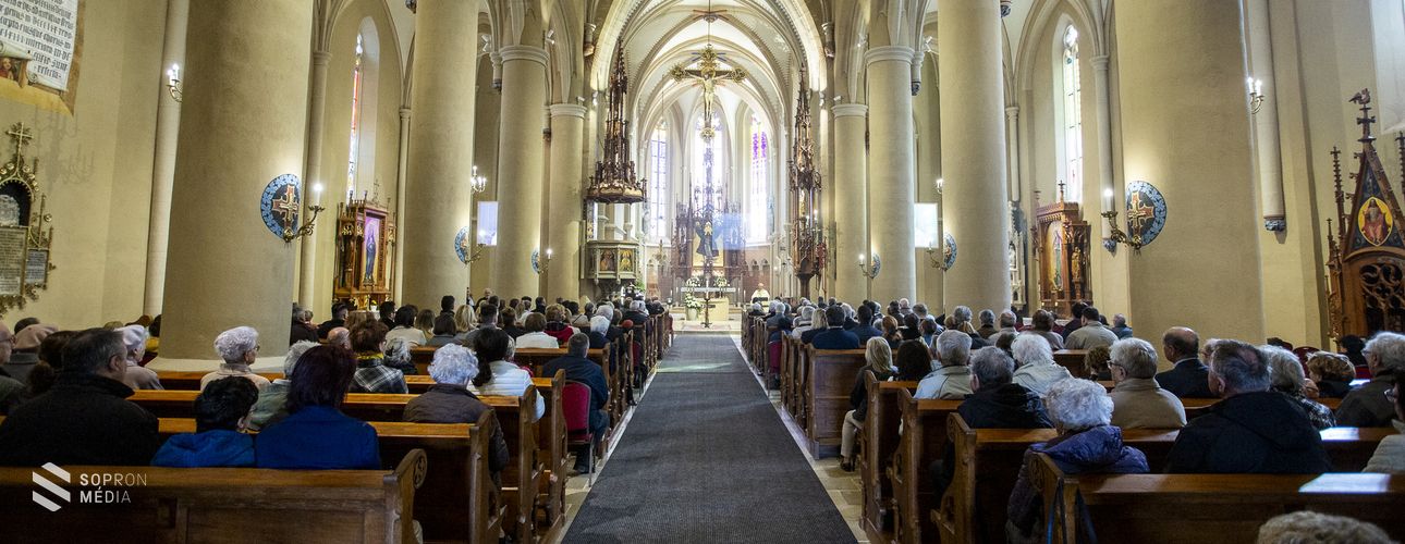 Húsvéthétfői püspöki szentmise