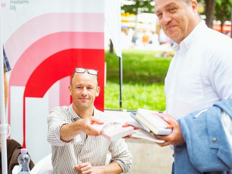 Esterházy shortlistesek az Ünnepi Könyvhéten