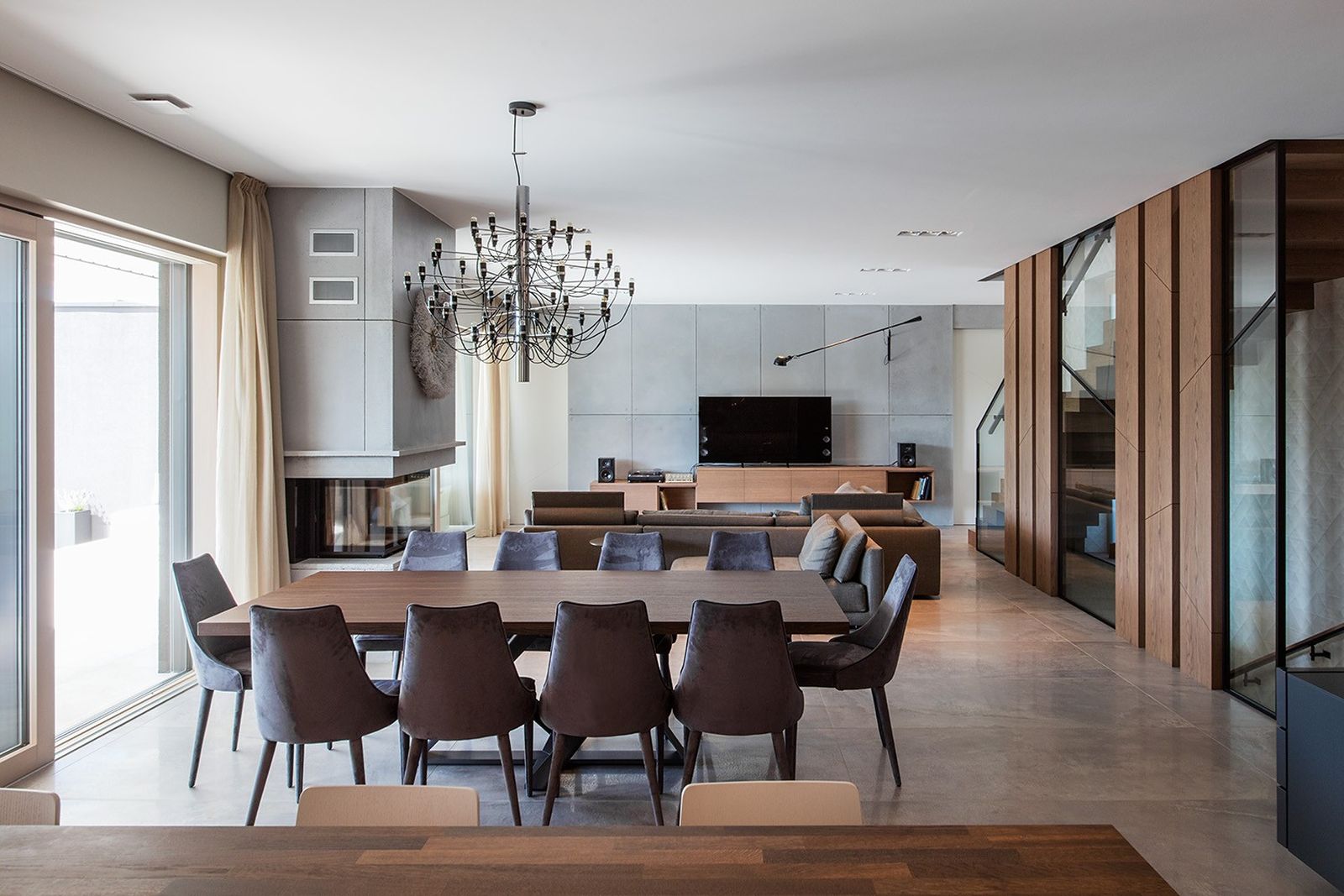 Internorm Villa a medence partján Budapest