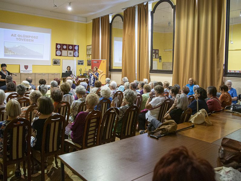 Ünnepélyes évindítót tartott a Pedagógusok Soproni Művelődési Háza