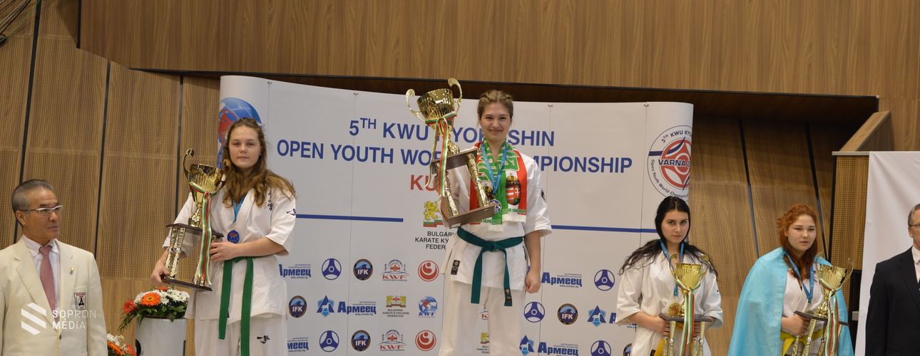 Castrumos Junior női Karate Világbajnoki cím Várnából