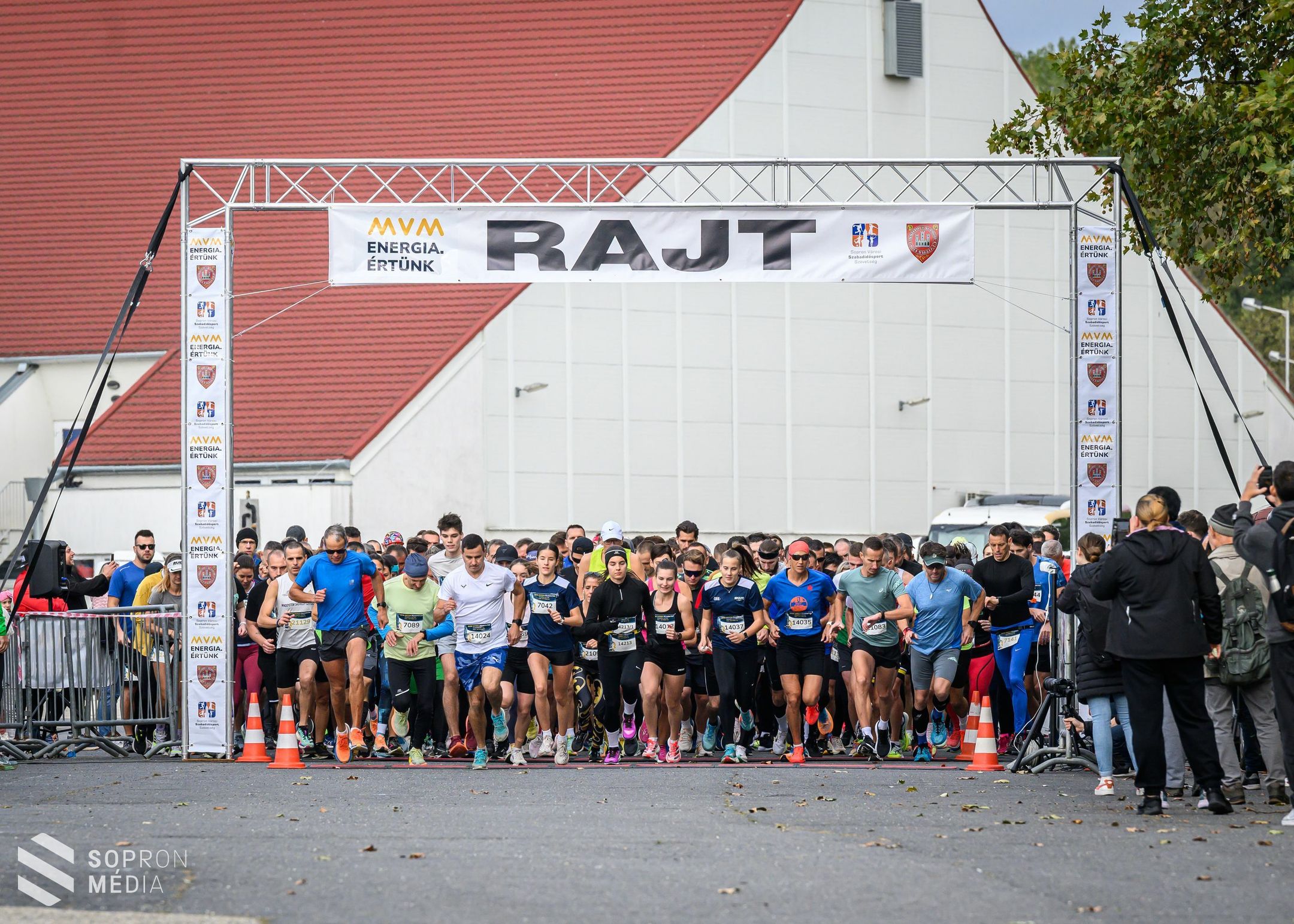 Töretlen sikere van a Sopron félmaraton - Európa-futásnak