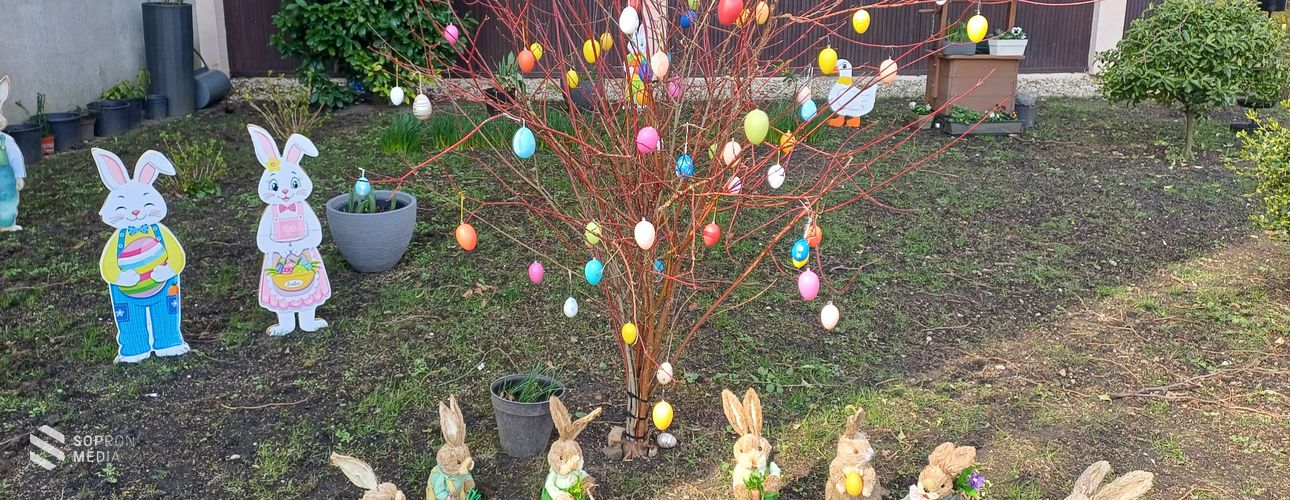 Húsvéti mesevilággá változott a Herbszt Zoltán sétány