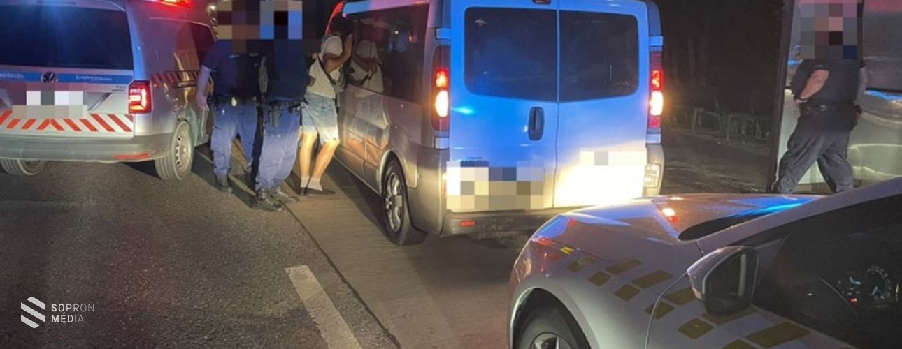 Embercsempészt fogtak el Pereszteg külterületén