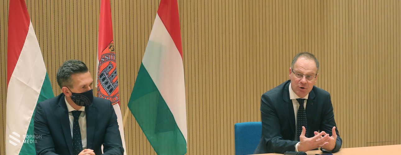 Navracsics Tibor: Sopron aktív és tudatos városfejlesztési politikát folytat