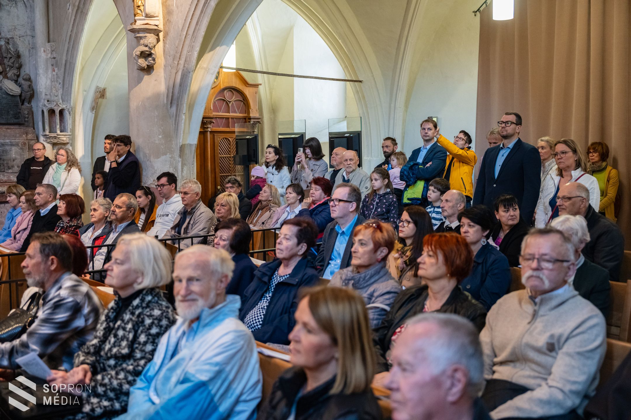 Nagyszombati matiné:  húsvéti koncert a Soproni Liszt Ferenc Szimfonikus Zenekarral