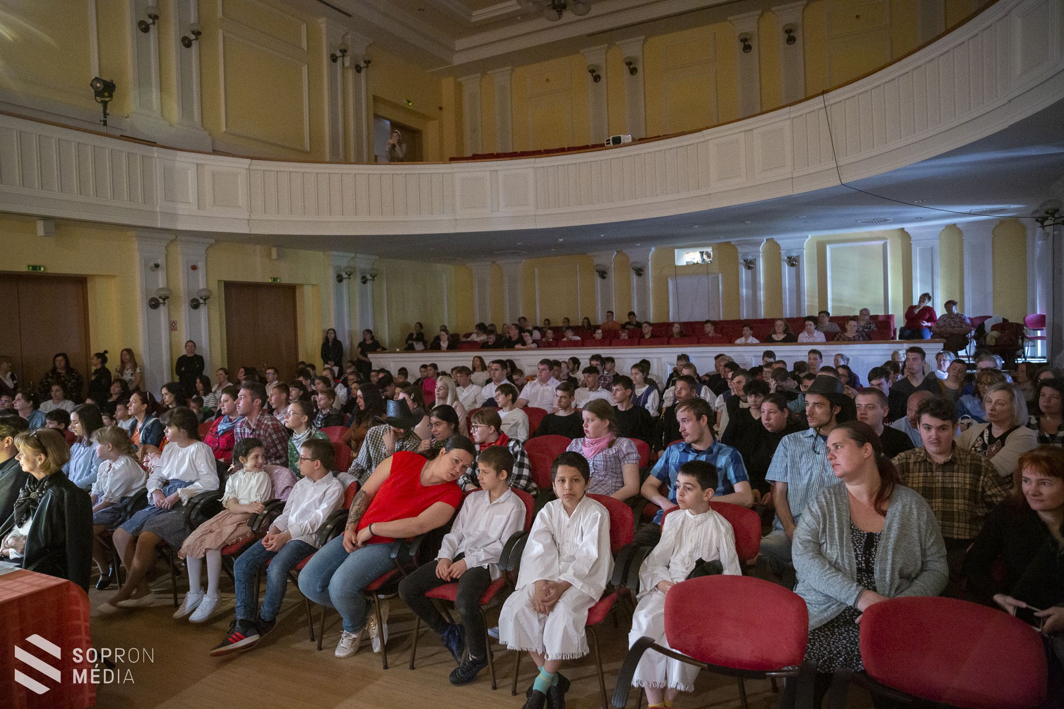 SNI-tanulók kulturális seregszemléje Sopronban