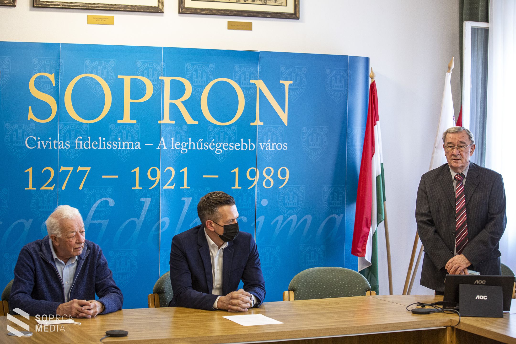 A város nyugati kapuja 