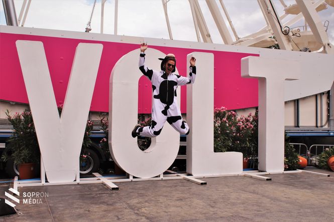 VOLT