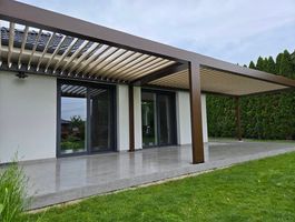 Pergolák / ponyvás és dönthető lamellás