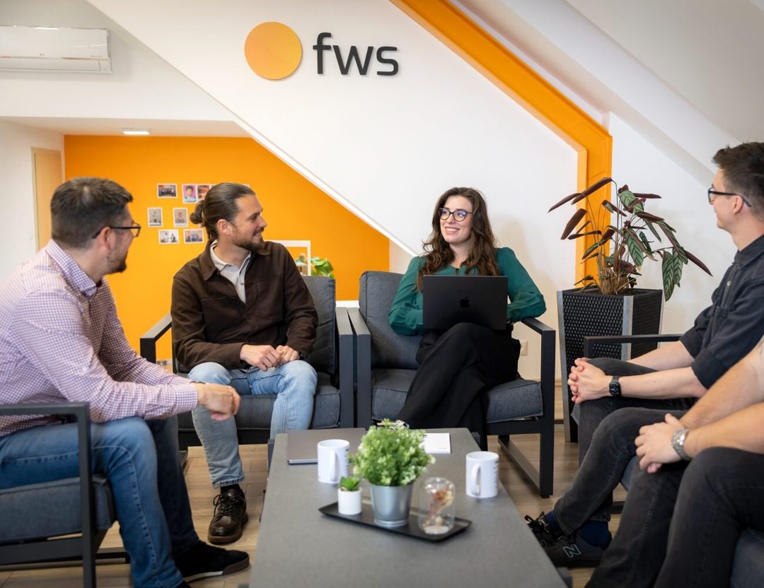 Az fws csapata az irodában