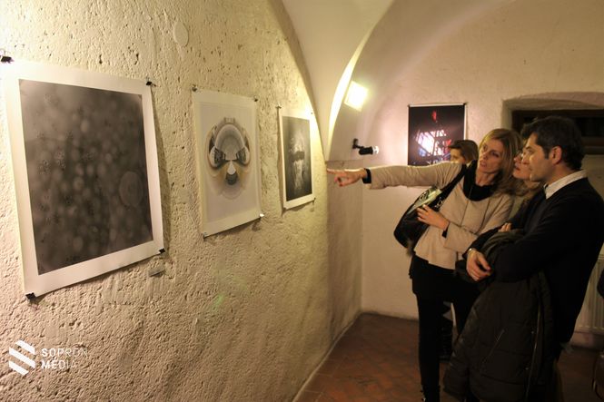 Semmi Extra c. kiállítás megnyitó a Roth Torony Galériában
