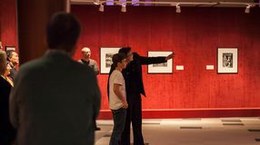 Rendhagyó tárlatvezetések a Robert Capa kiállításon