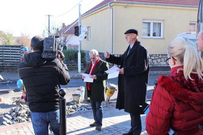 Rádonyi László a sajtótájékoztatón