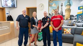 Tűzőltó készülékeket adományozott az IKEA a Soproni Katasztrófavédelmi Kirendeltségnek