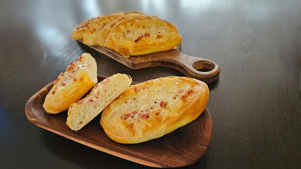 Sajtos baconos csónak