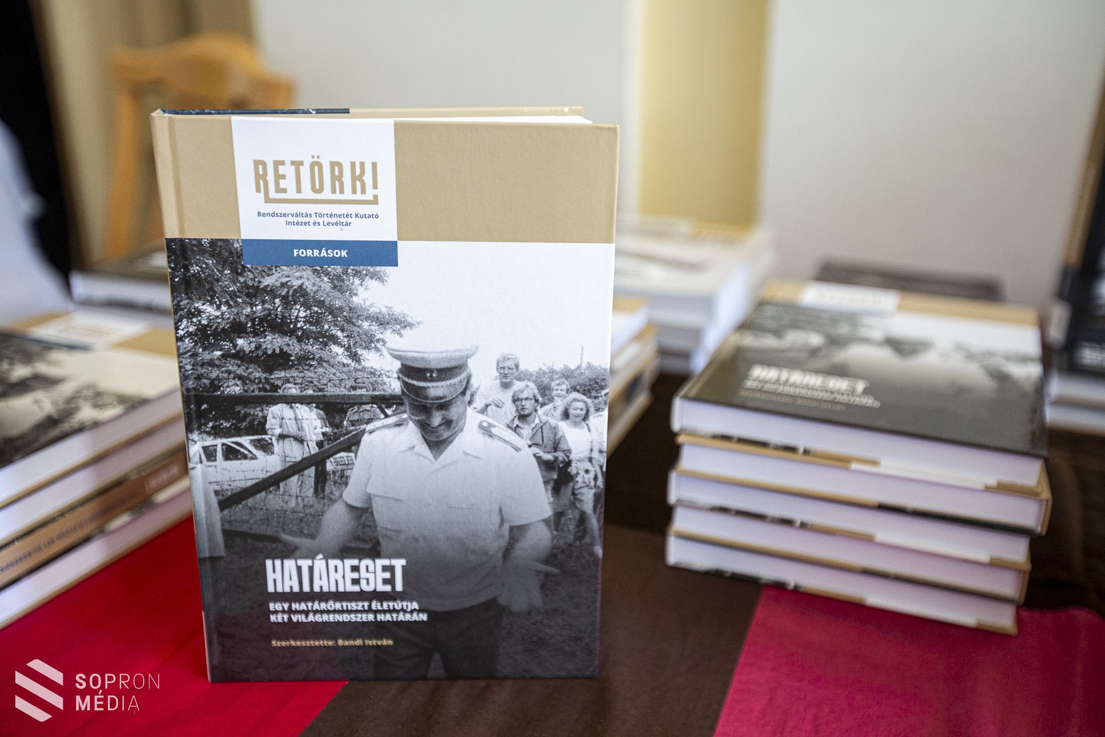 Határeset - Egy határőrtiszt életútja két világrendszer határán