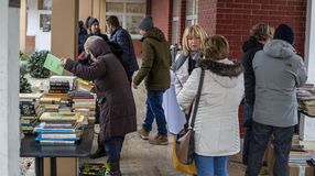 Jótékonysági könyvvásárt tartottak a Jereván lakótelepen