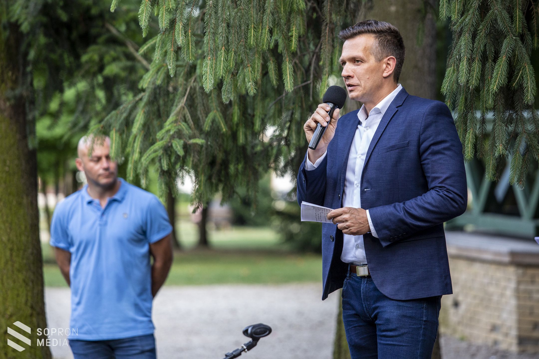 Nemzetközi Jóganapot tartottak az Erzsébet kertben