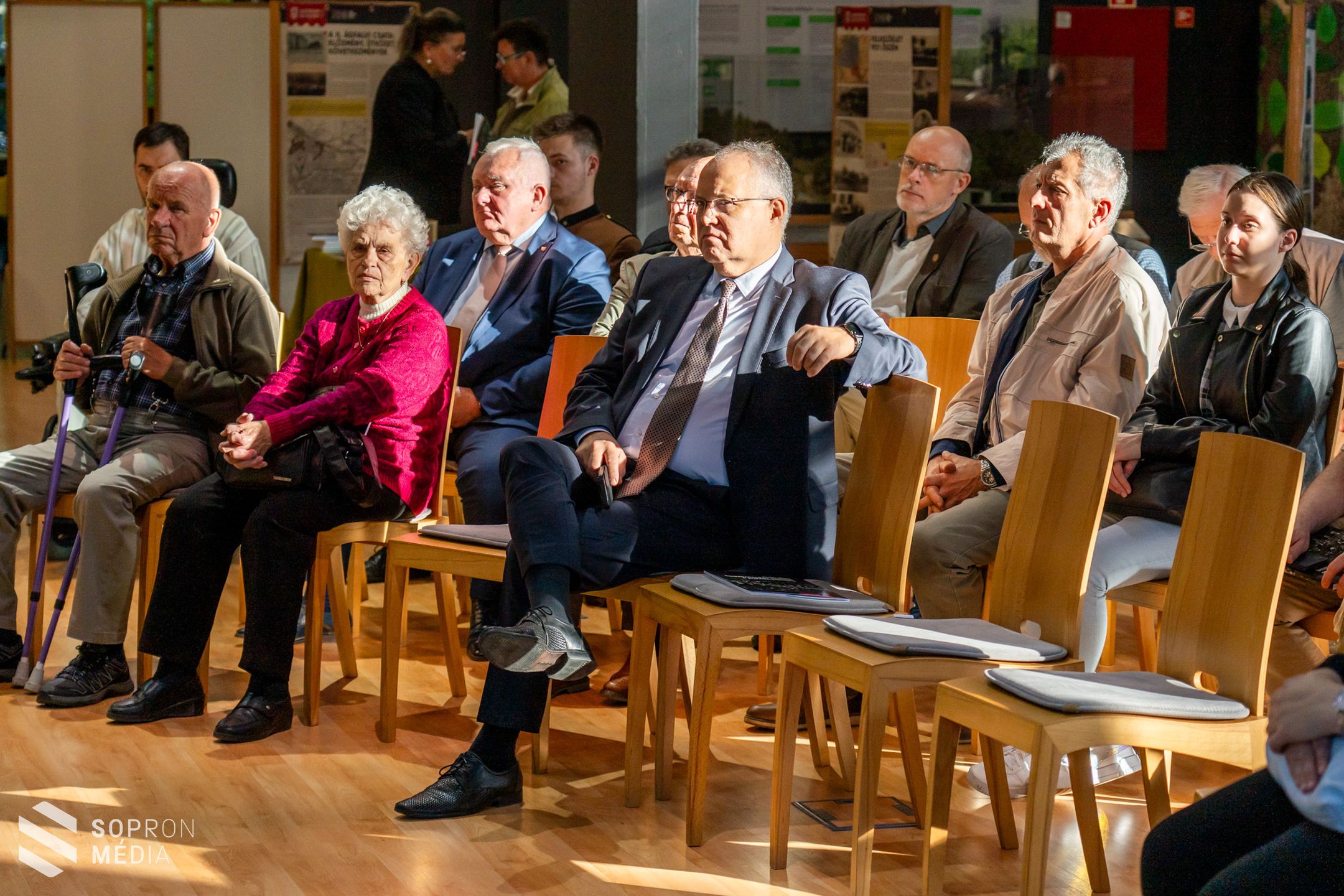 Történelmi tisztánlátás - hiánypótló könyv született a Soproni Egyetem diákságának hőstetteiről