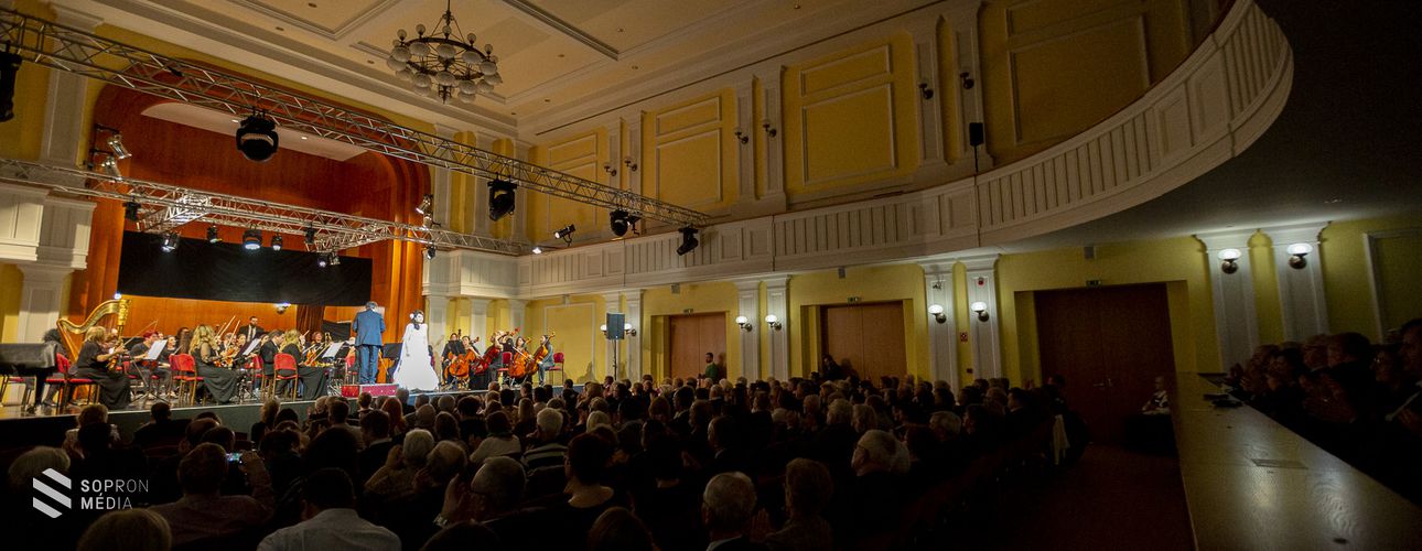 Idén is a soproni szimfonikusok hangversenyével indult az új év