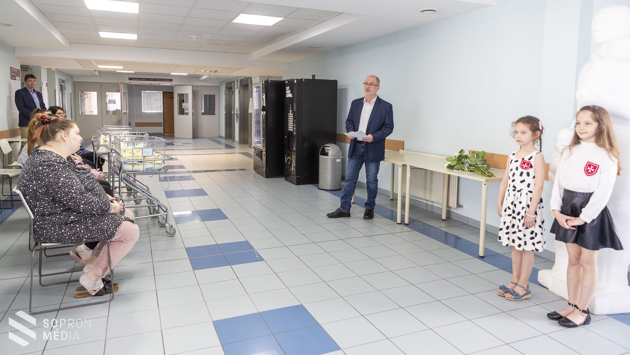 A kismamákat köszöntötték anyák napja alkalmából