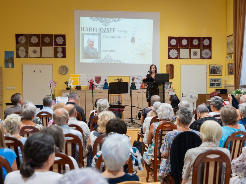 Megnyitották az új tanévet a Pedagógusok Soproni Művelődési Házában