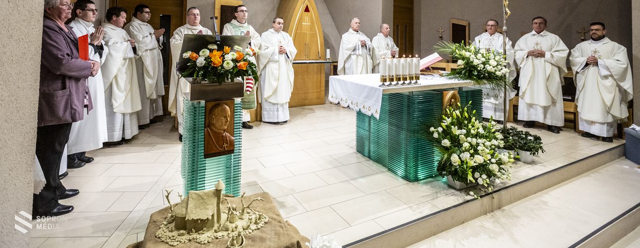 Búcsú a Szent Margit-templomban