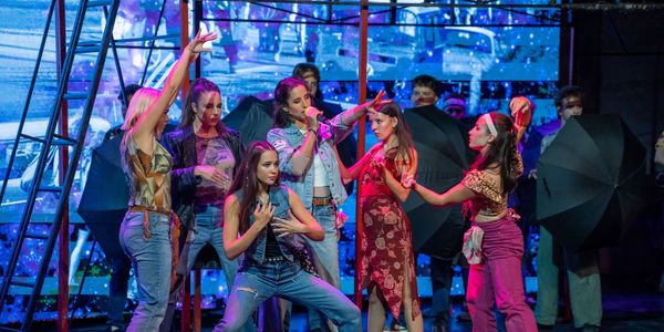 Képzelt riport egy amerikai popfesztiválról