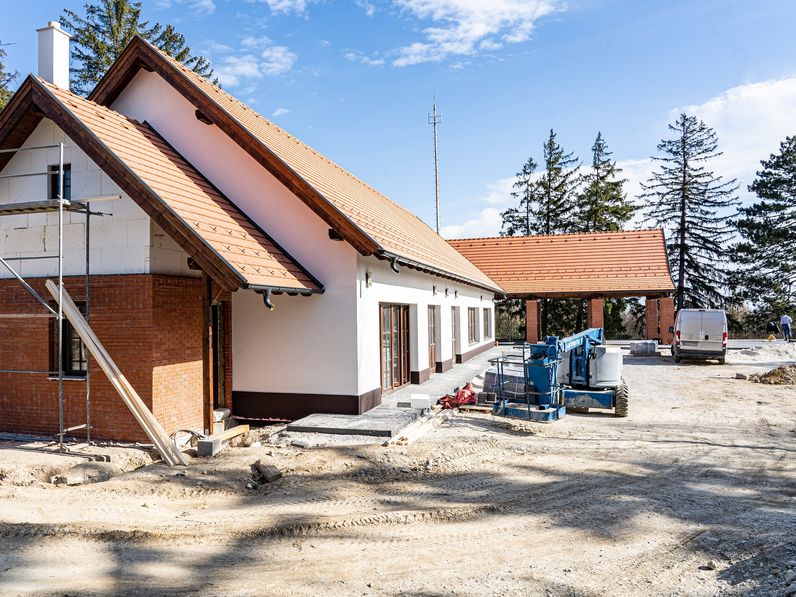 Épül az Erdő Háza Ökoturisztikai Látogatóközpont a Muckon!