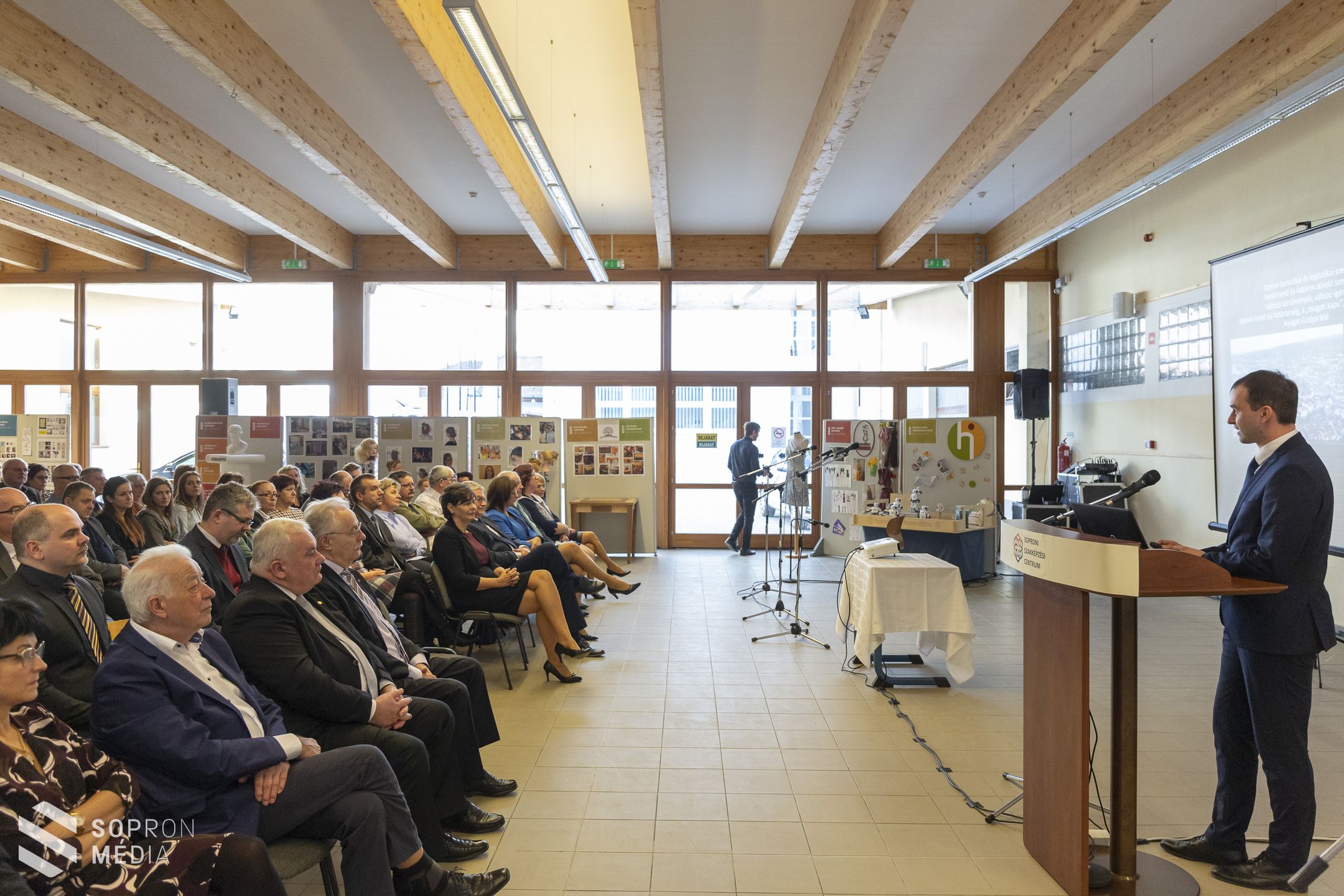 A szakképzés innovációiról értekeztek Sopronban