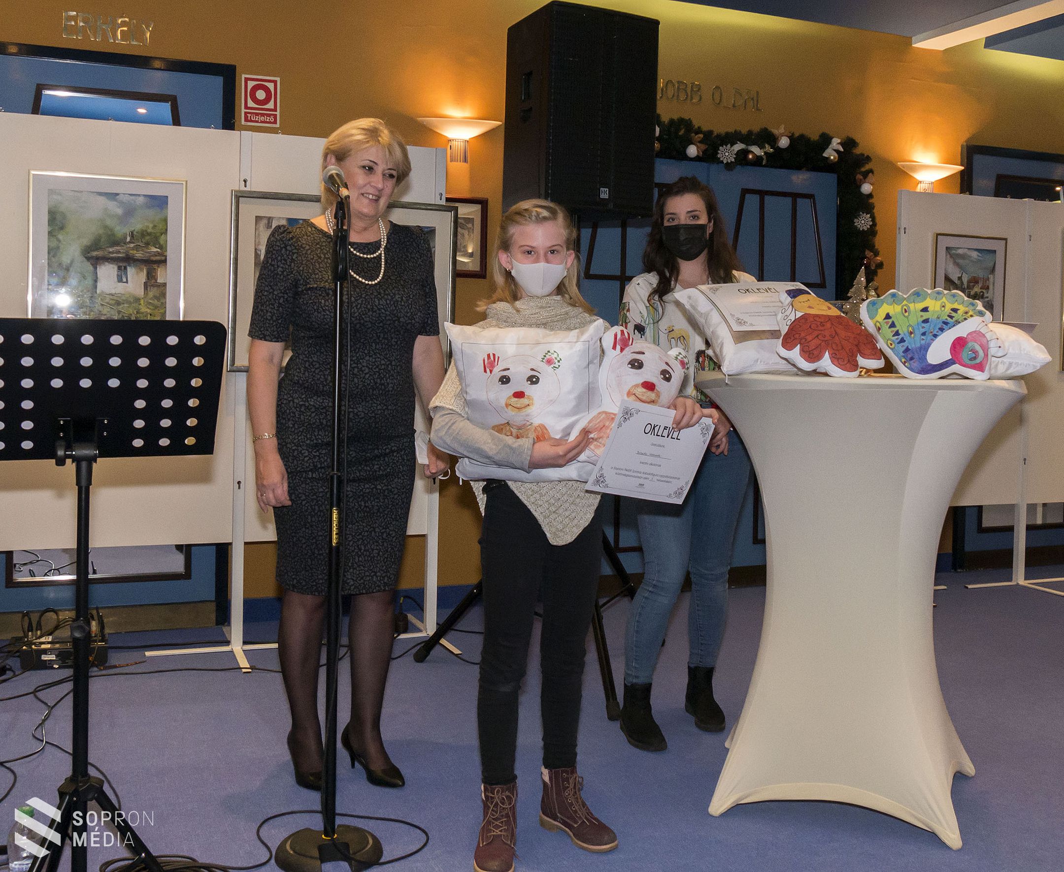 A Kabala rajzpályázat nyerteseit díjazták a Soproni Petőfi Színházban 