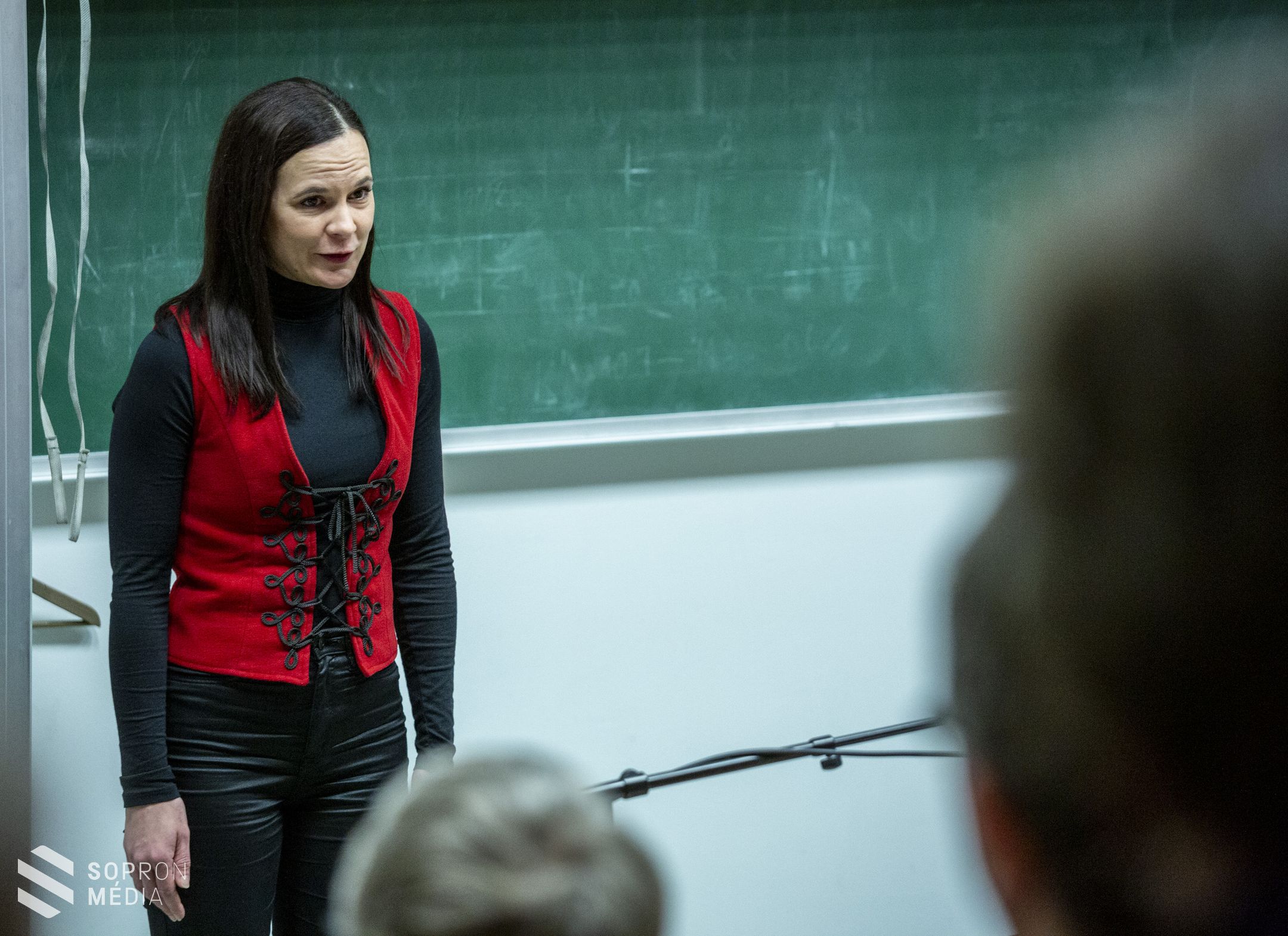 Szolga csak egy van, az Isten