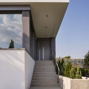 Fényárban Internorm ablakok mellett  Budapest