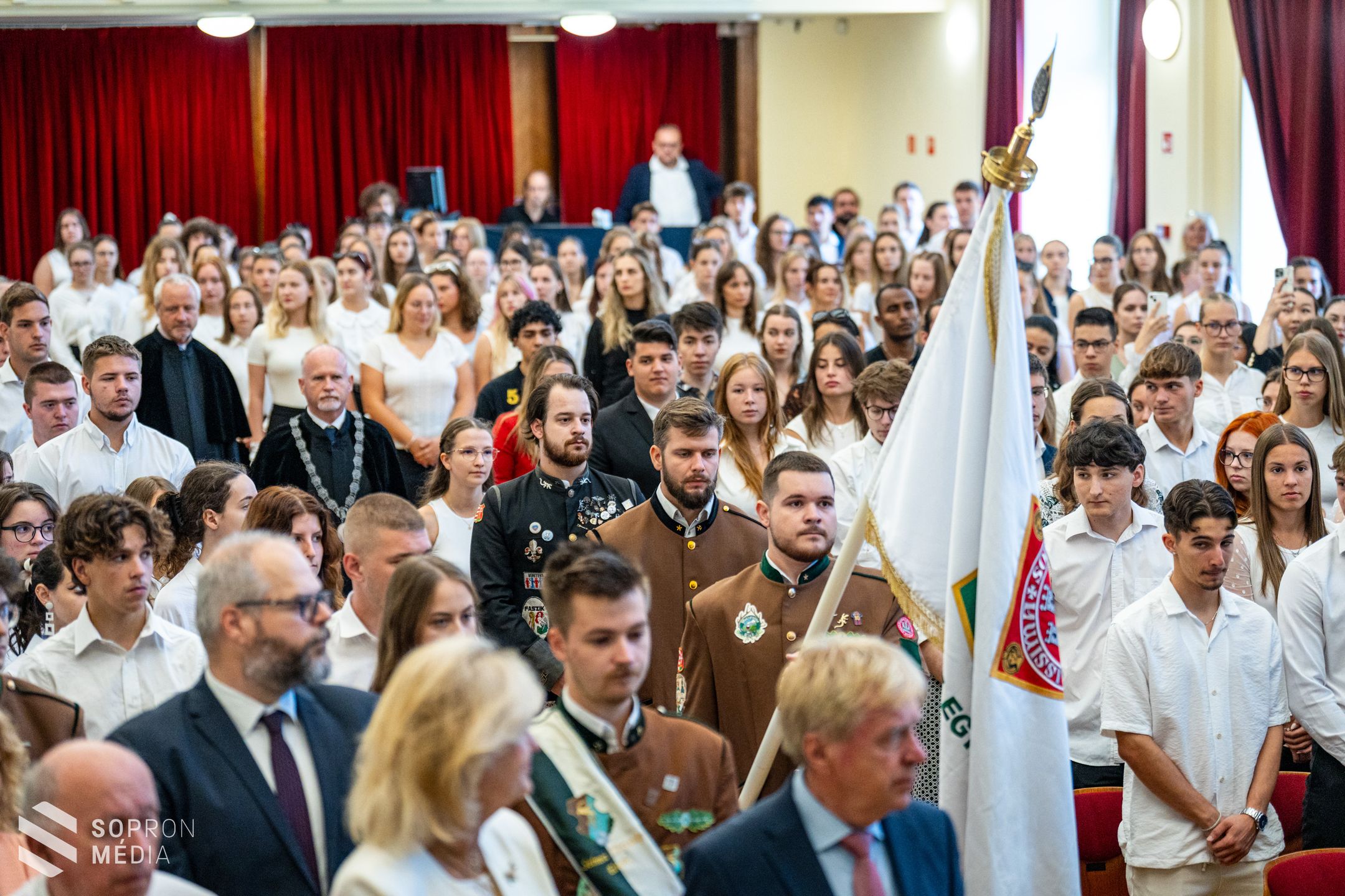 Rekordszámú, több mint 1500 elsőéves hallgató kezdte meg tanulmányait a Soproni Egyetemen