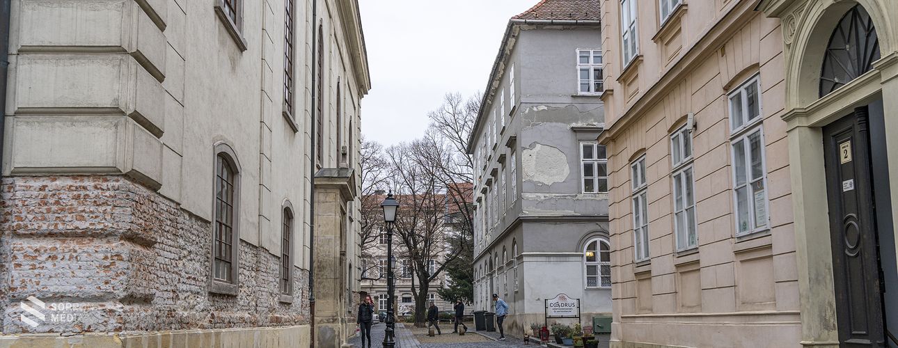 Ki volt Bünker János Rajnárd, a Bünker köz névadója?    