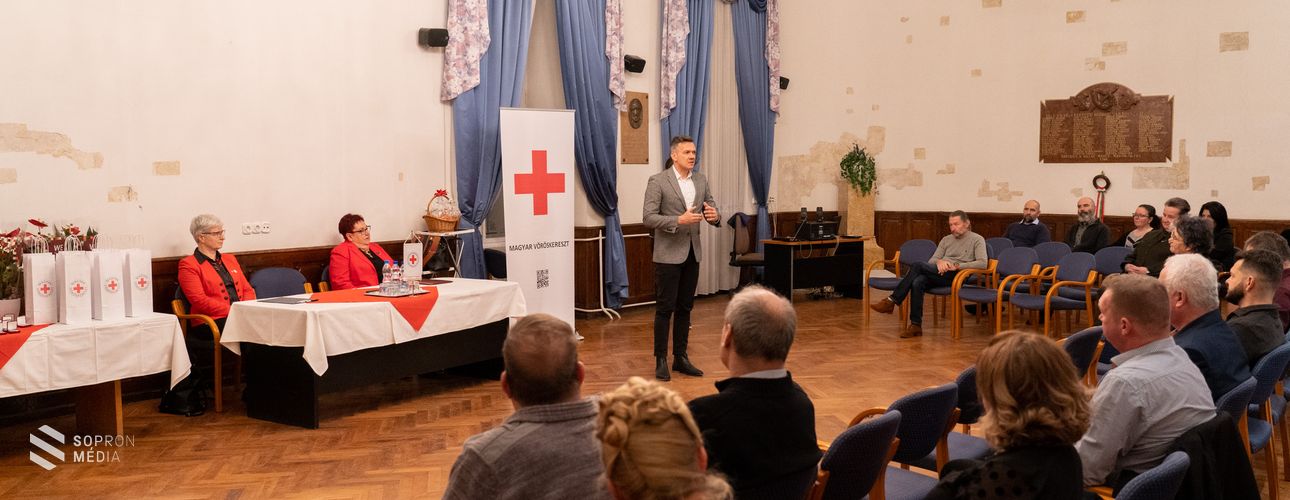 A sokszoros véradókat köszöntötték Sopronban