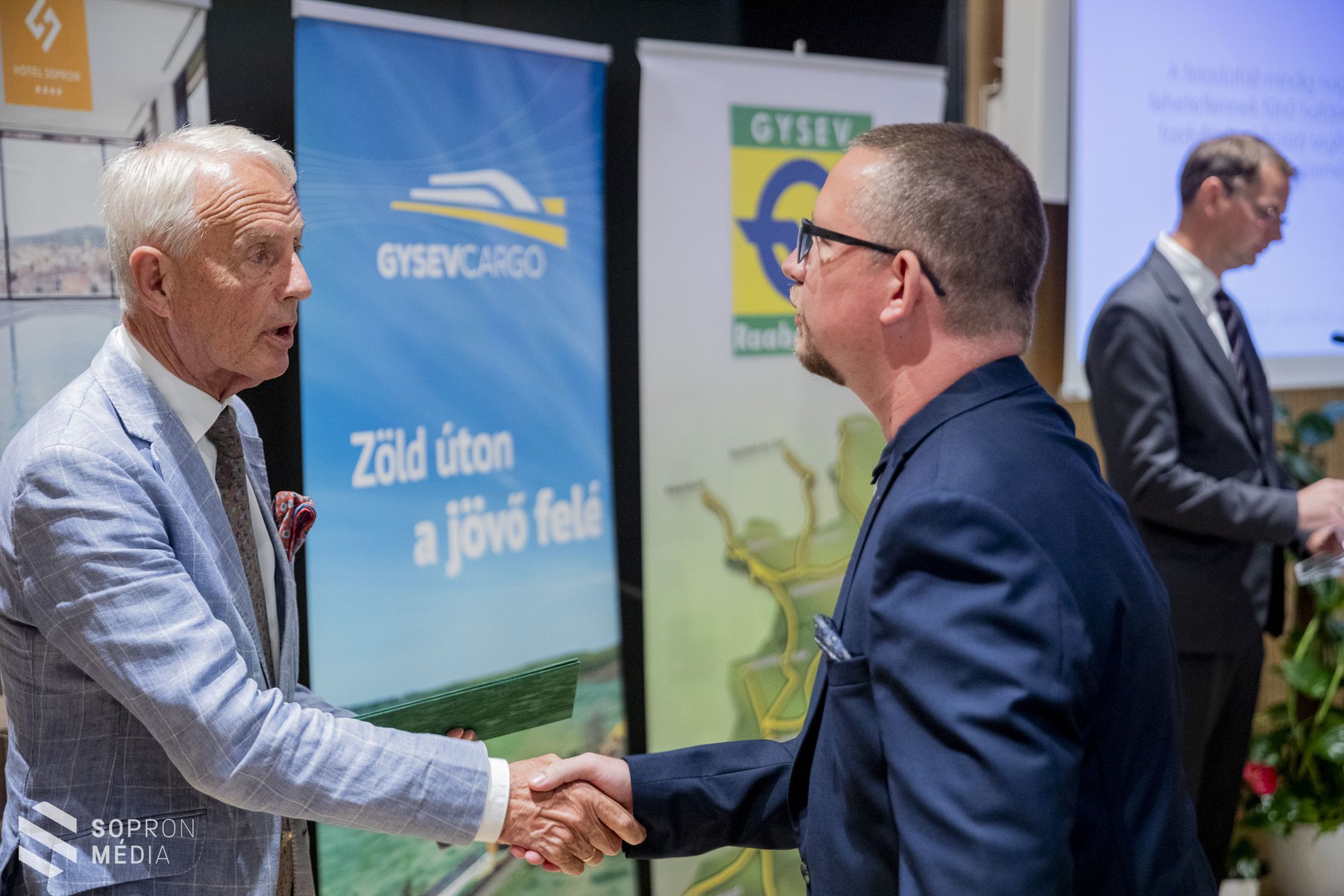 Munkatársait köszöntötte a GYSEV Zrt.